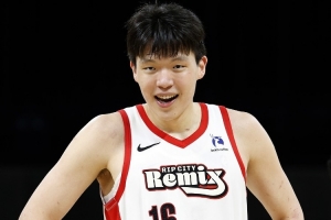 开拓者媒体人:某业内人士认为杨瀚森有潜力 但效率达不到NBA水平配图